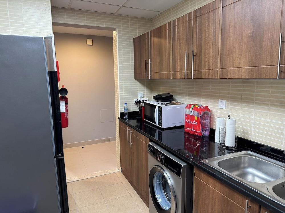 Luxurious and Spacious one Bedroom Apartment in the Heart of Dubai