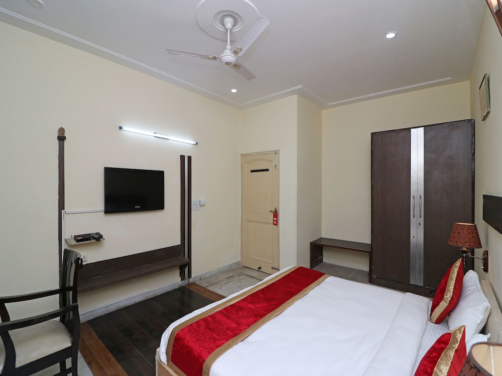 OYO 12968 Hotel The Domus