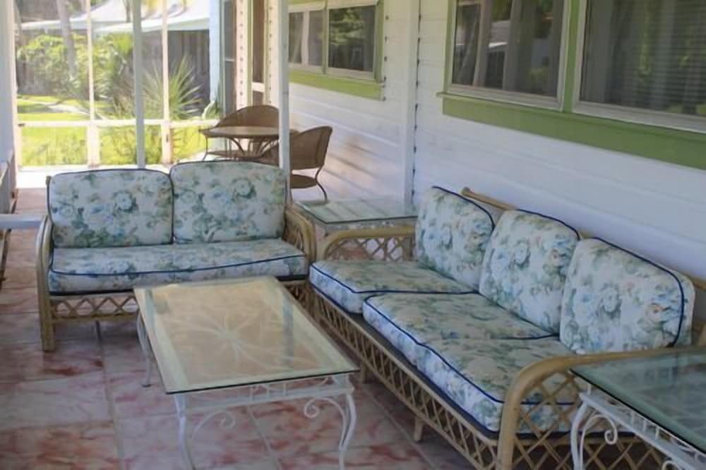 Indian River Lagoon Waterfront Cottages