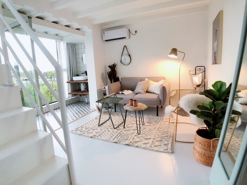 LIVE INN Home