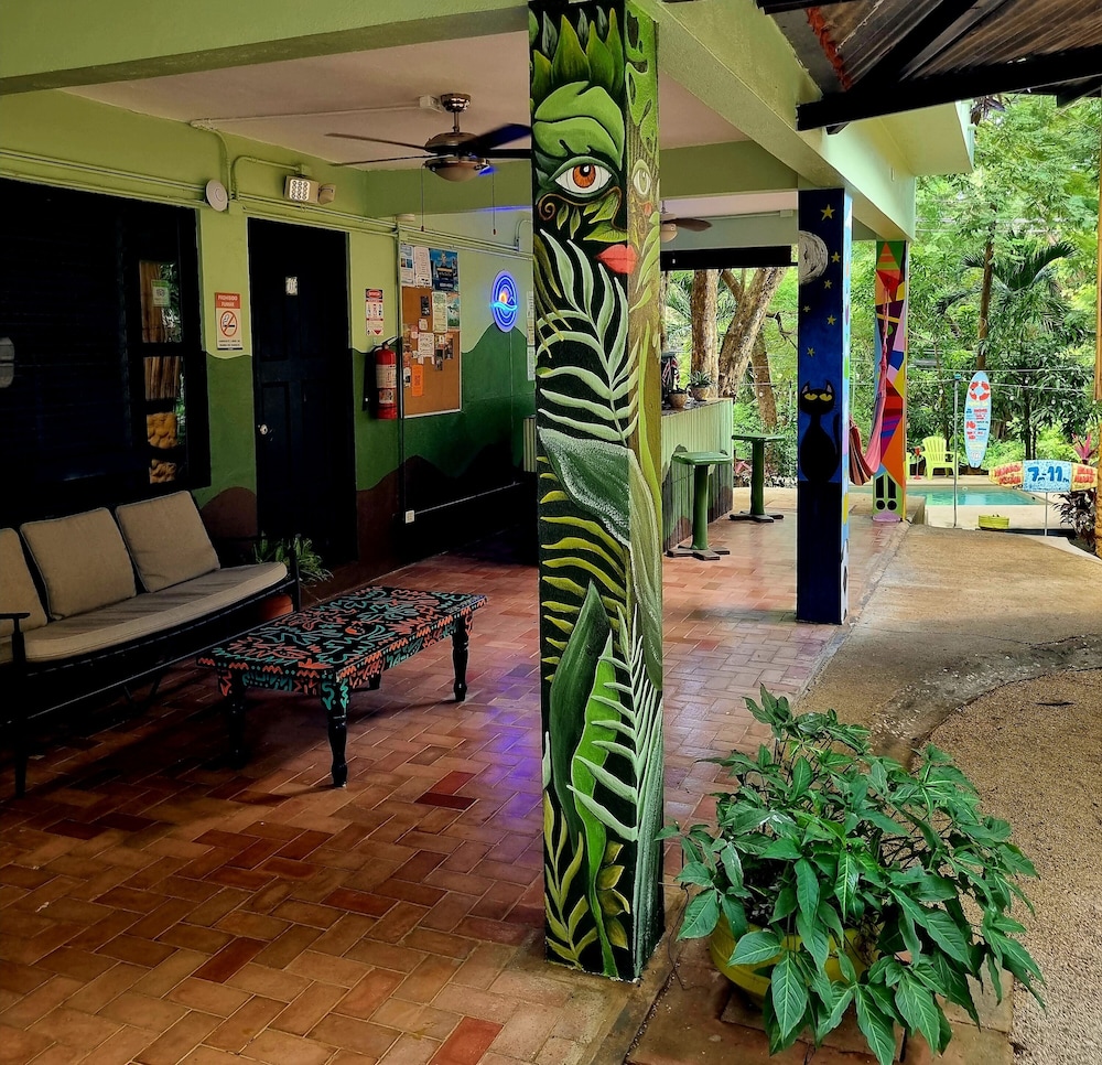 Casa Pura Vida Surf Hostel