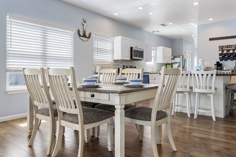 Poseidon Palace by Southern Vacation Rentals
