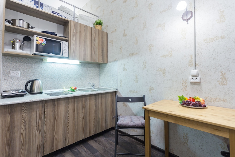Guests Love on Blokhina
