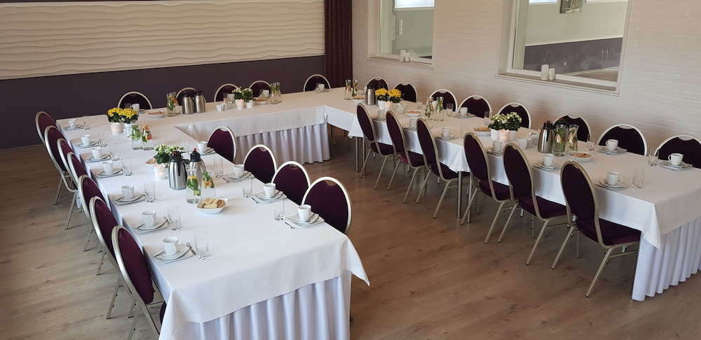 meeting & event spaces