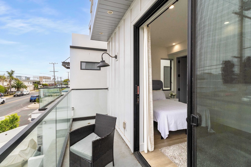 @ Marbella Lane - Luxi 4BR Haven w/ Skyscape Views