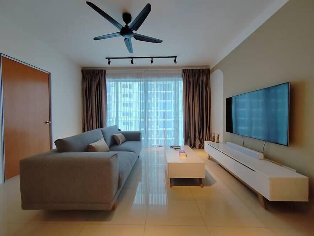 Trefoil @ Setia City Condotel