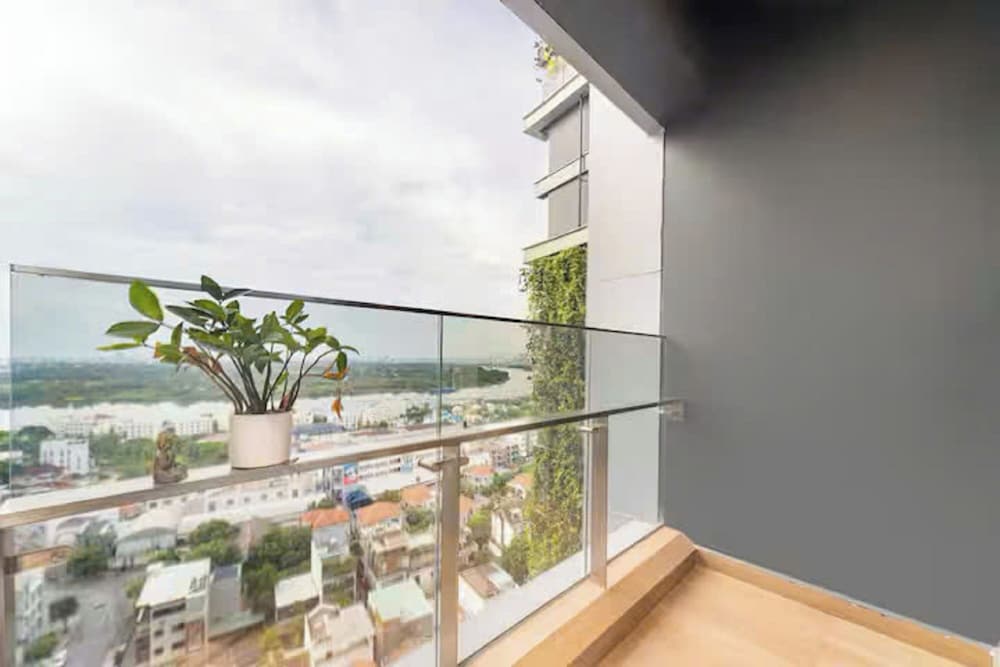 Kluxstay Lumiere Riverside Residence