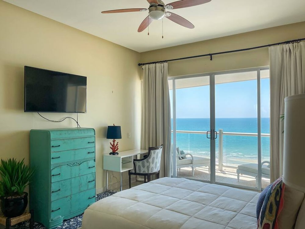 Oceanfront Gem With Pools Private Beach