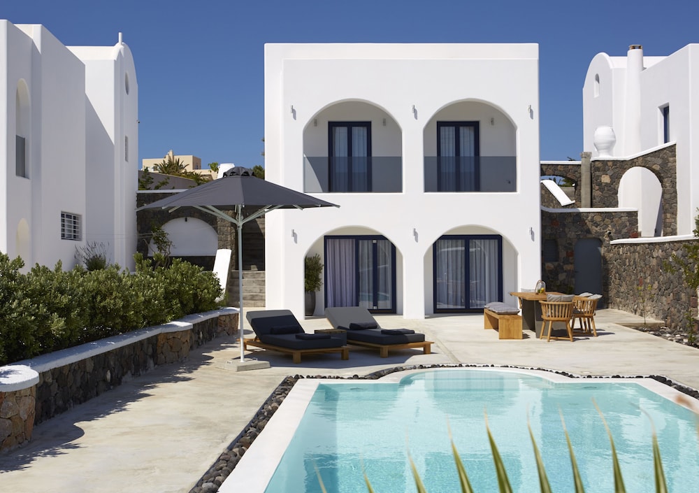 Amor Hideaway Villas