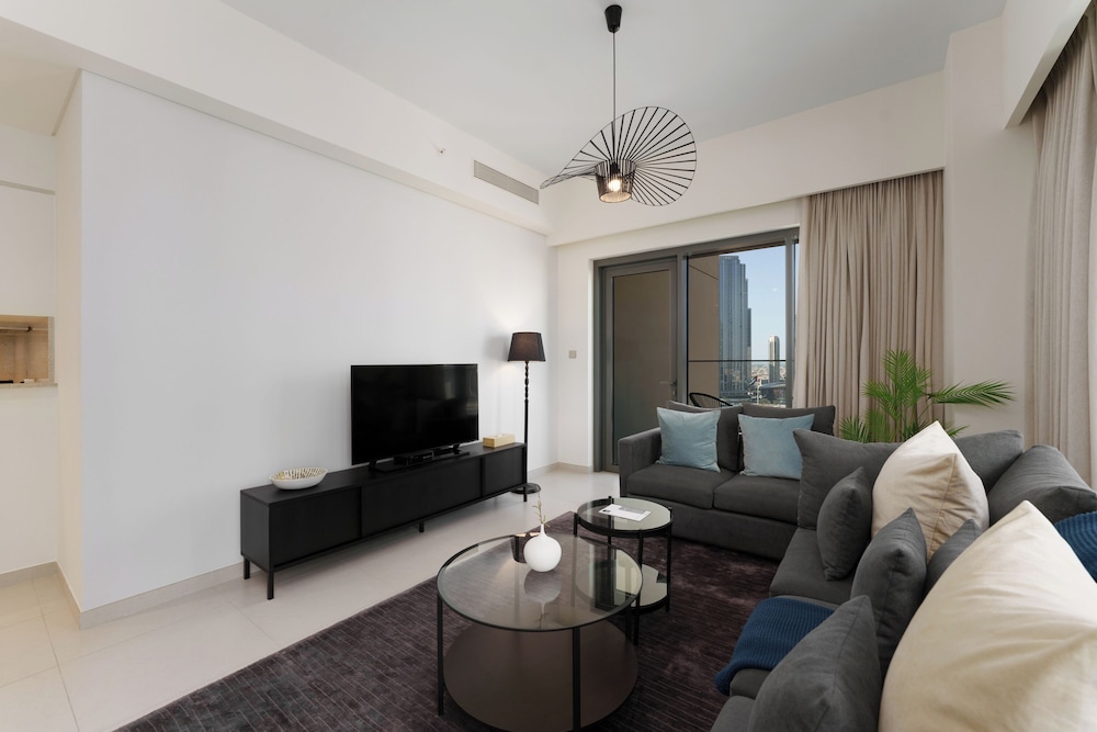Maison Privee - Elevated Living with Spectacular Burj Khalifa Views