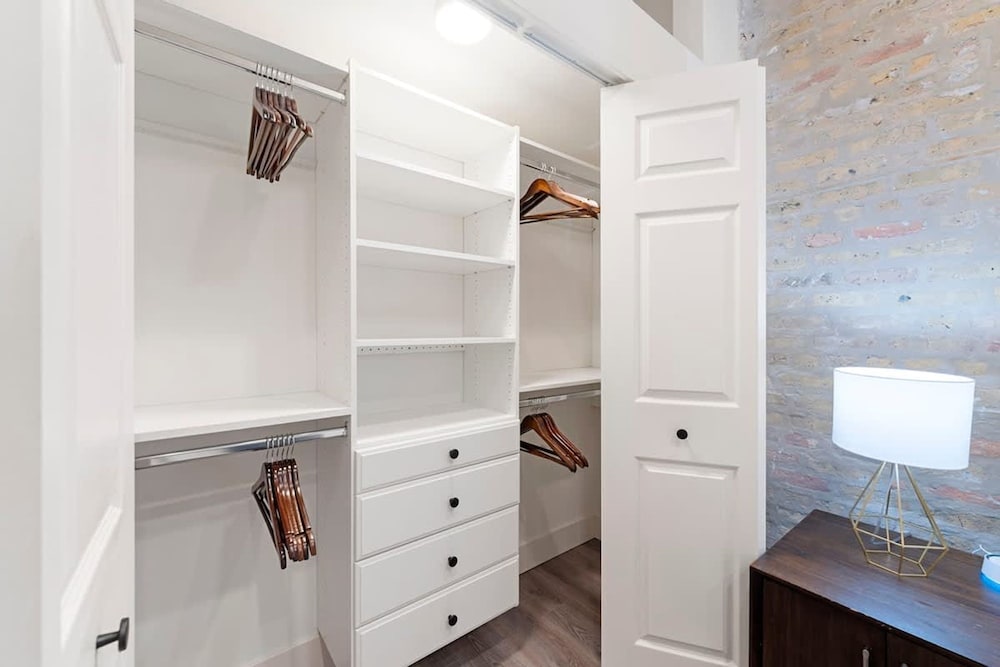 Luxury 2BR Condo in Wicker Park