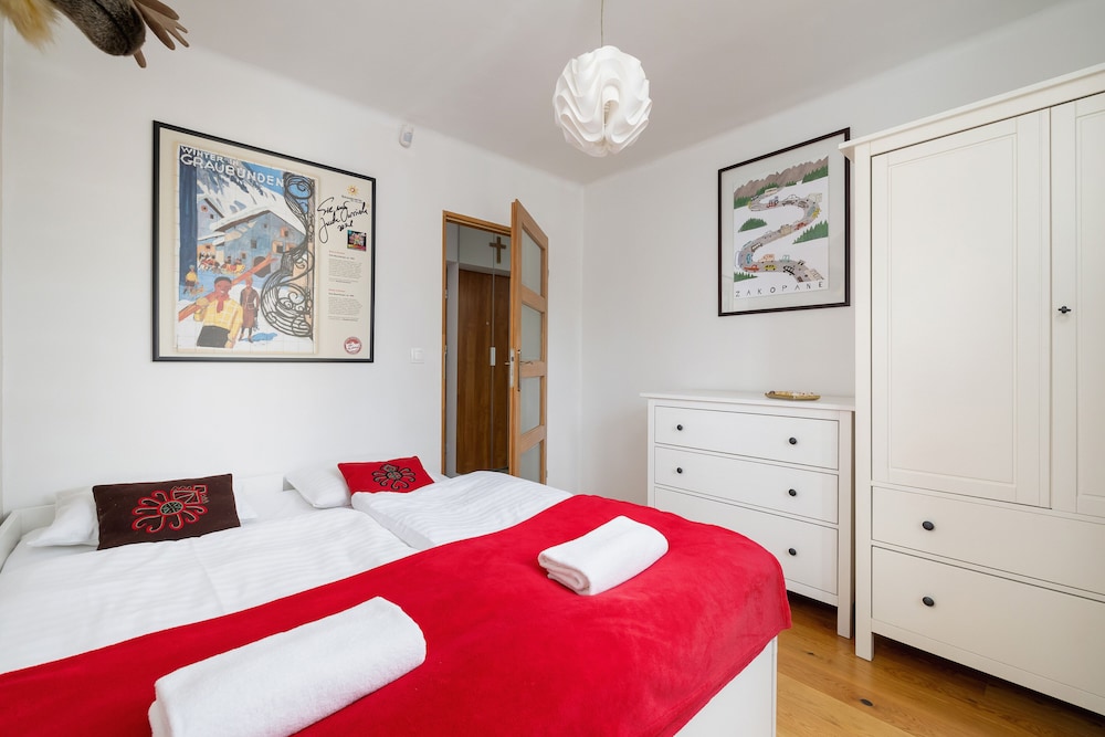 Apartment for 5 Zakopane by Renters