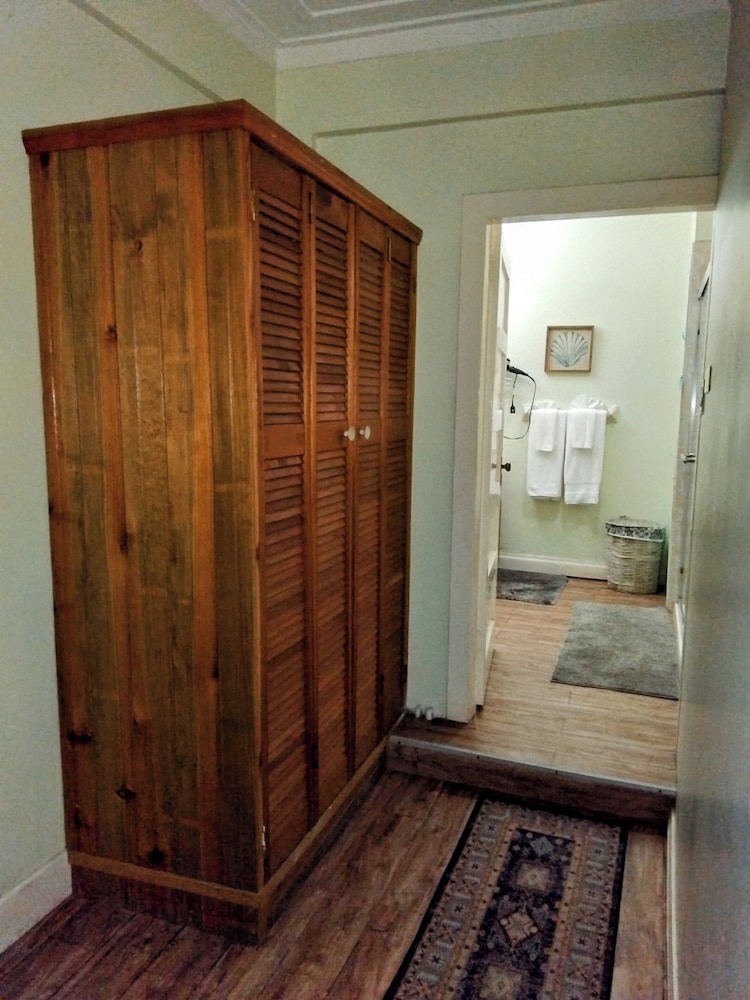 Dalley's Cozy Apartments