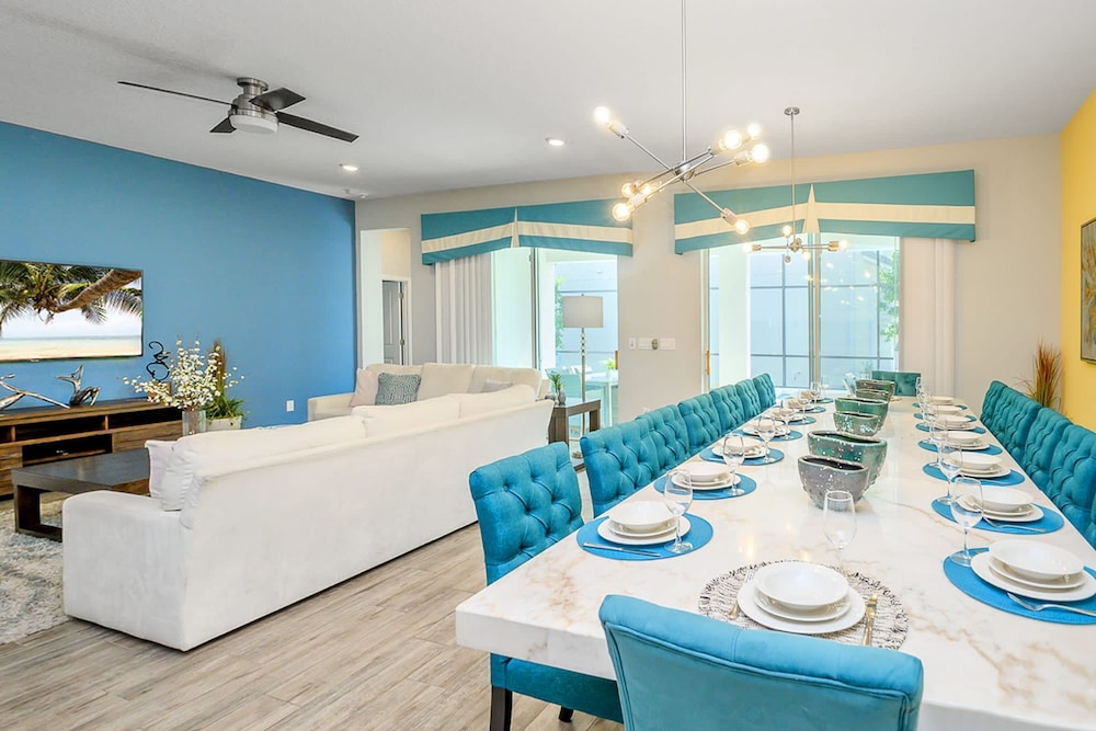 Upstay - Sleeps 26 w Private Pool Hot Tub Games