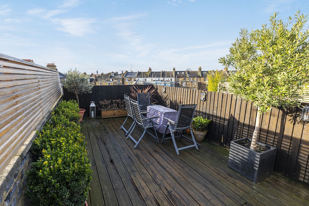 outdoor bbq area