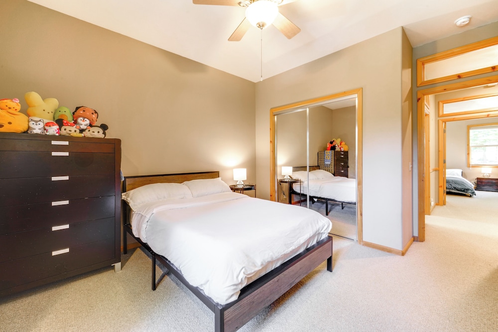 Near Ski Resorts & Trails: Truckee Home w/ Hot Tub