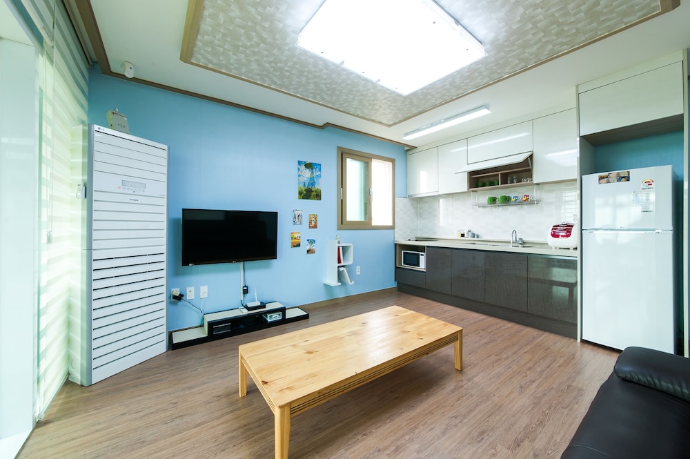 Vitamin Sea House