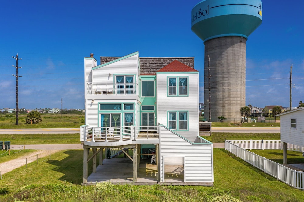 Beachfront Melody by Ryson Vacation Rentals