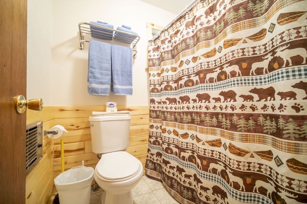 Bear Paw Lodge