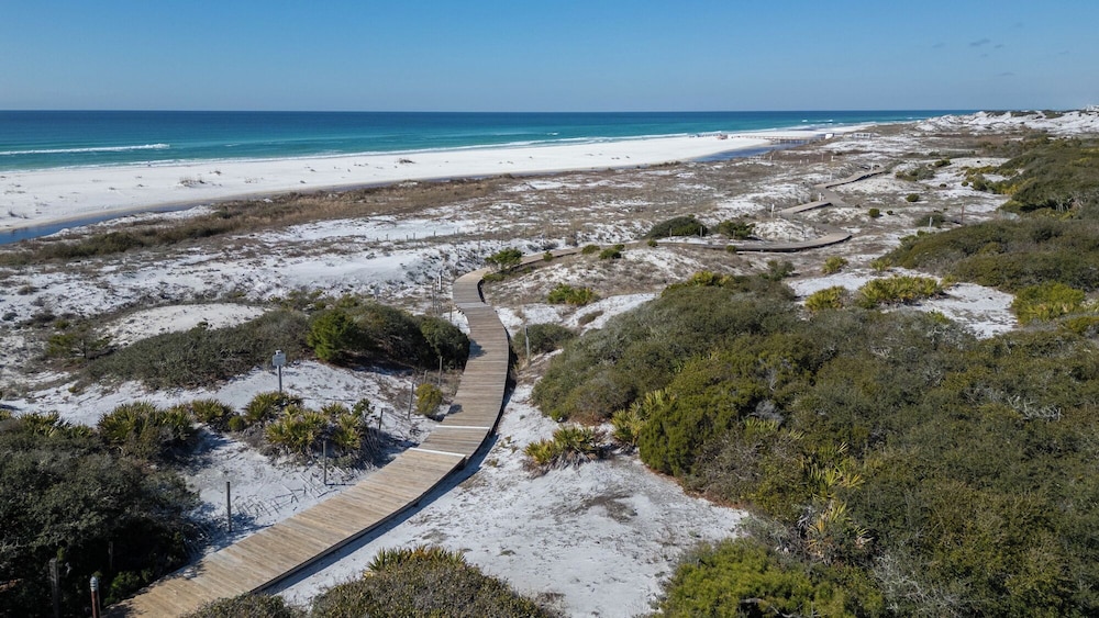 Watersound Beach Retreat Pool & Gulf Views + Free Attraction Tickets!