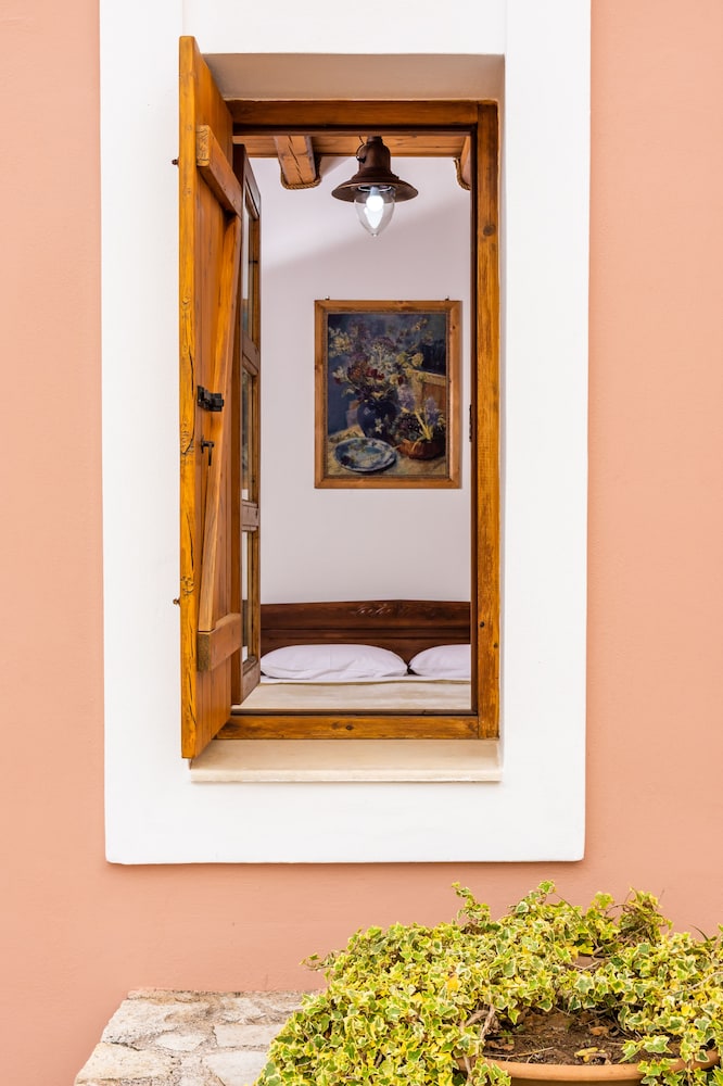 Petronikolis Traditional House photo 3