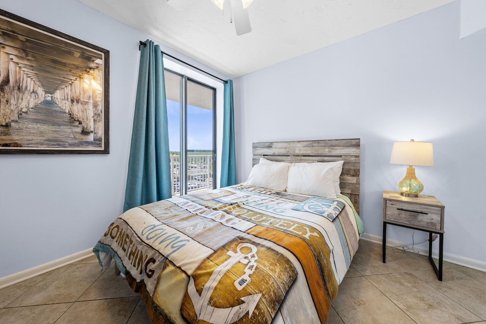 Pelican Pointe by Hosteeva
