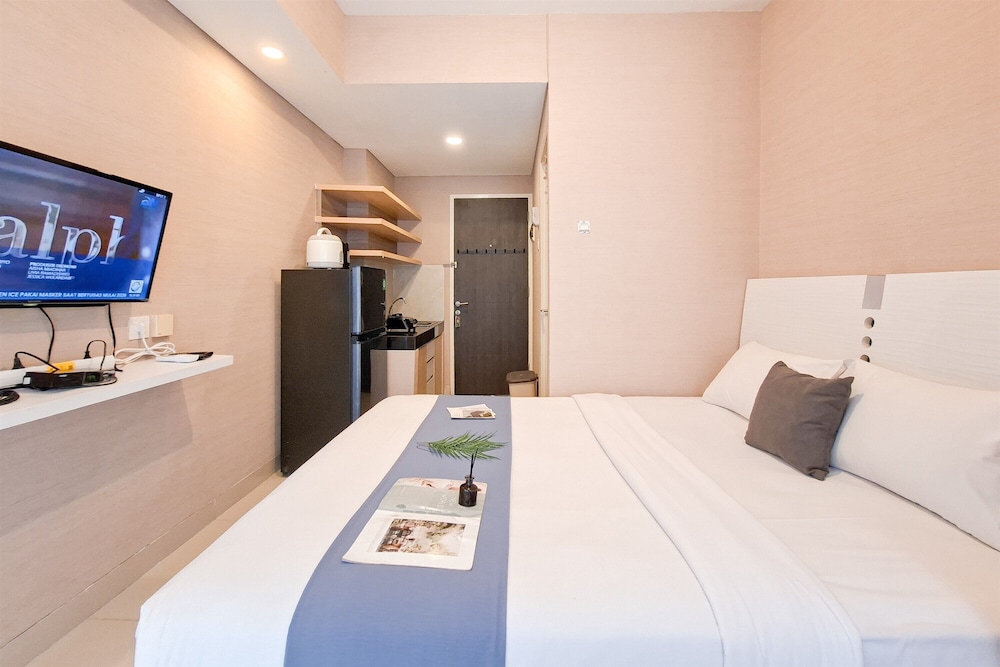 Warm Studio At Serpong Garden Apartment
