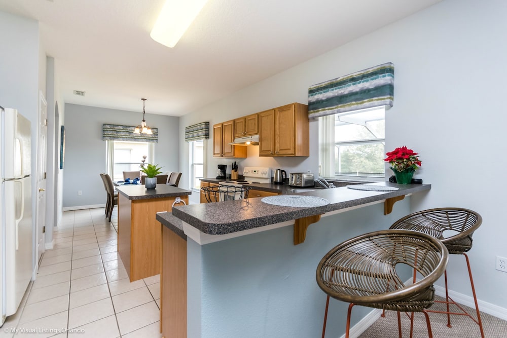 946bd Amazing High End Gated view 4