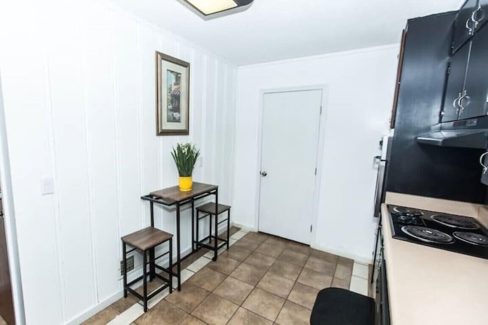 Rose Drive Brickstone 8