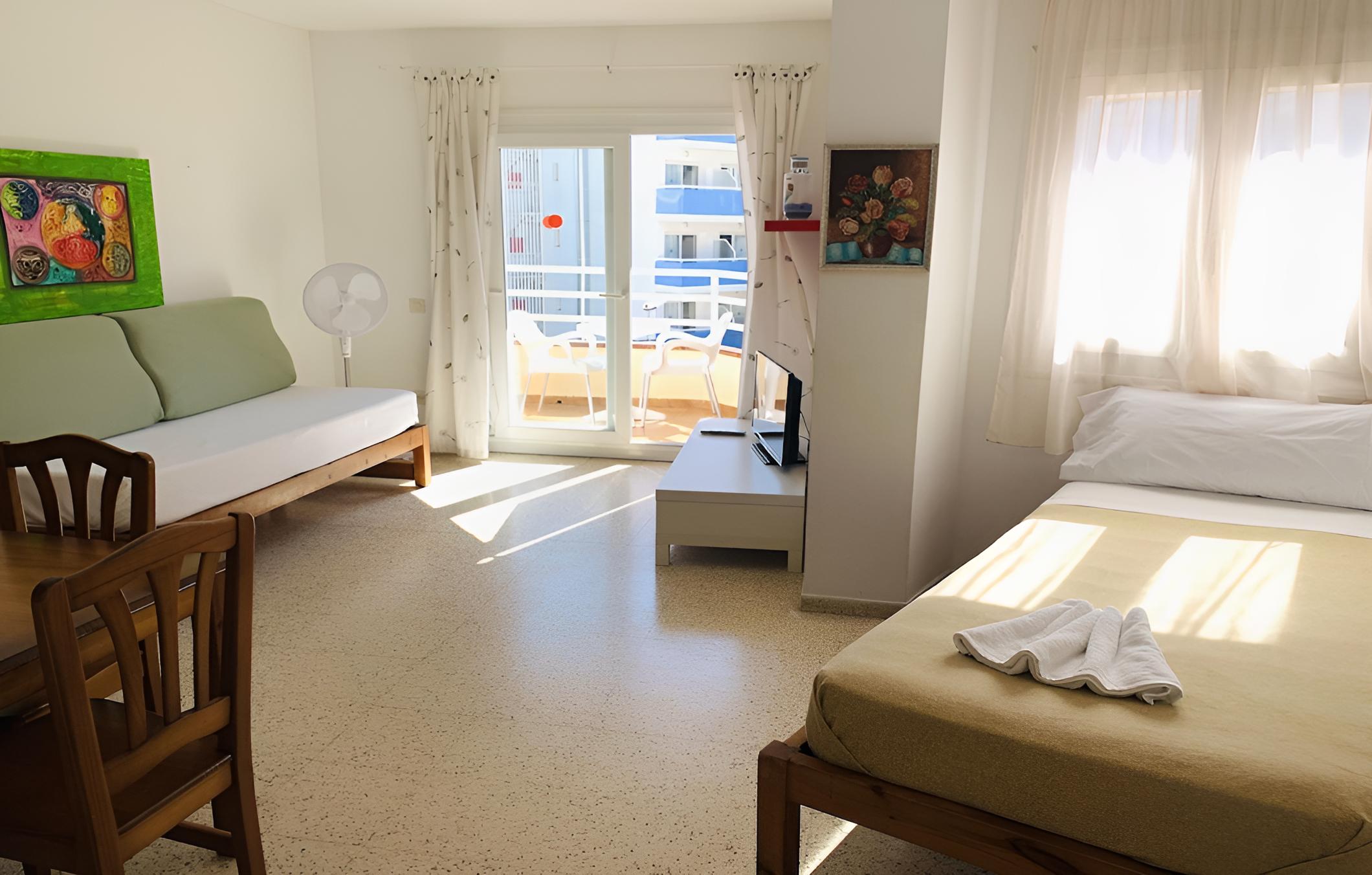 Eva Apartahotel