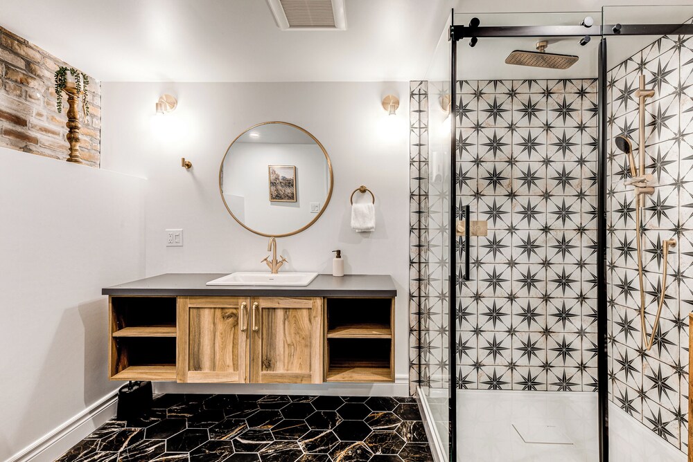 Majestic 3-Bedroom Designer Apartment