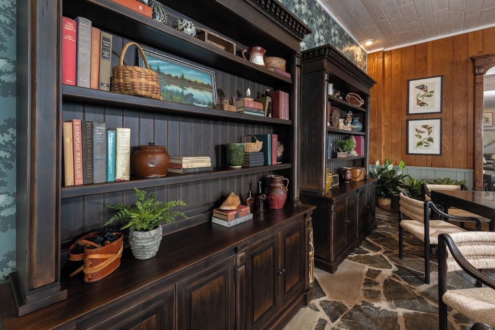 Switzerland Inn