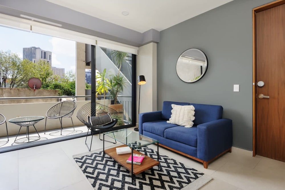 w Majestic 1BR w Balcony in Cuauht moc photo 2
