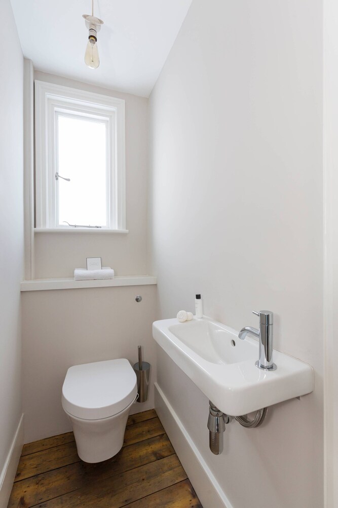 Ardilaun Road by Onefinestay