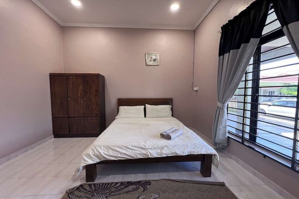 Nurbayu Villa (3 and 4 bedroom Villa) Kemaman
