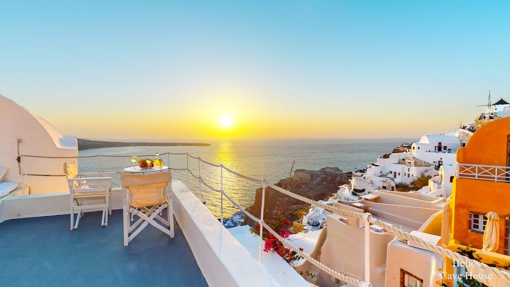 Santorini Paradise