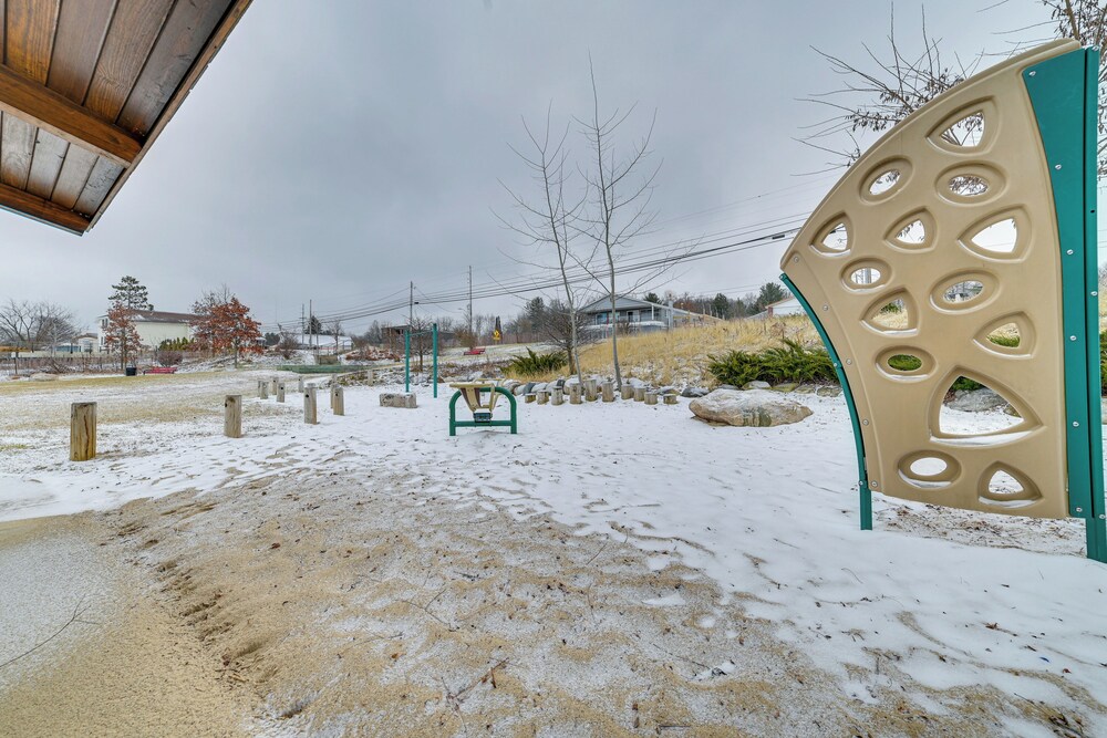Historic Houghton Lake Getaway Near Shoreline - Property Image 12
