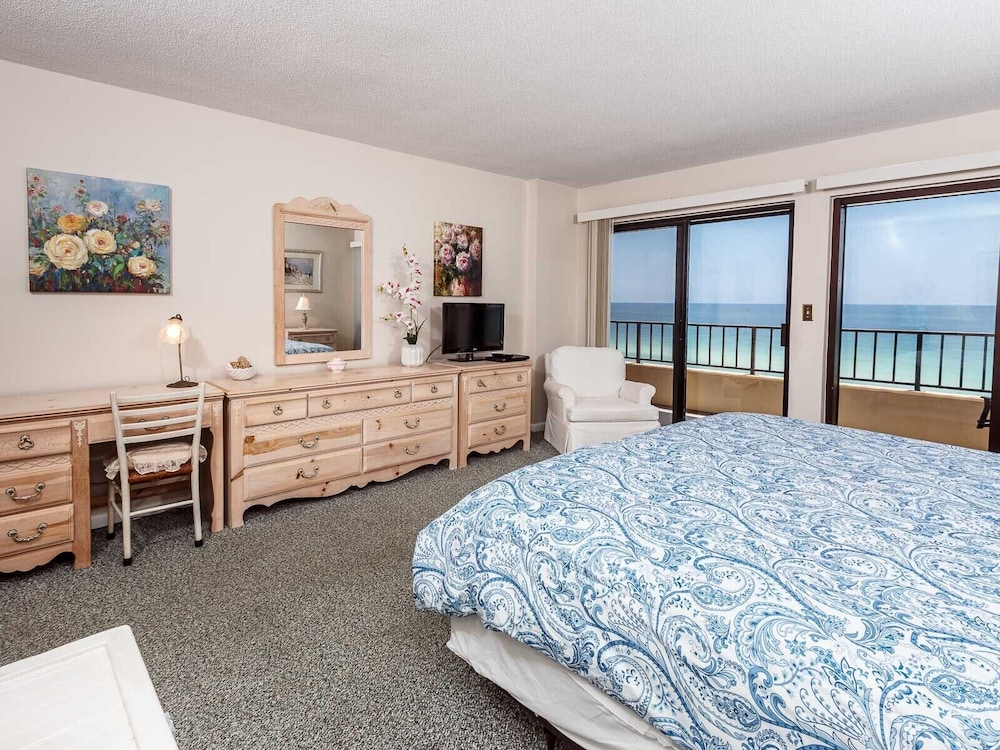 Surf Dweller 709 by Brooks and Shorey Resorts
