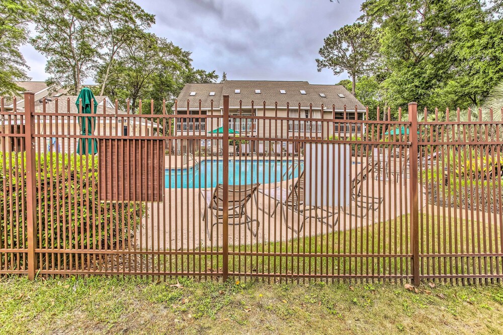 Golf, Gamble & Deep-sea Fish: Little River Condo