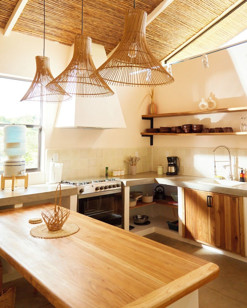 Pelícano Popoyo Boutique Villas