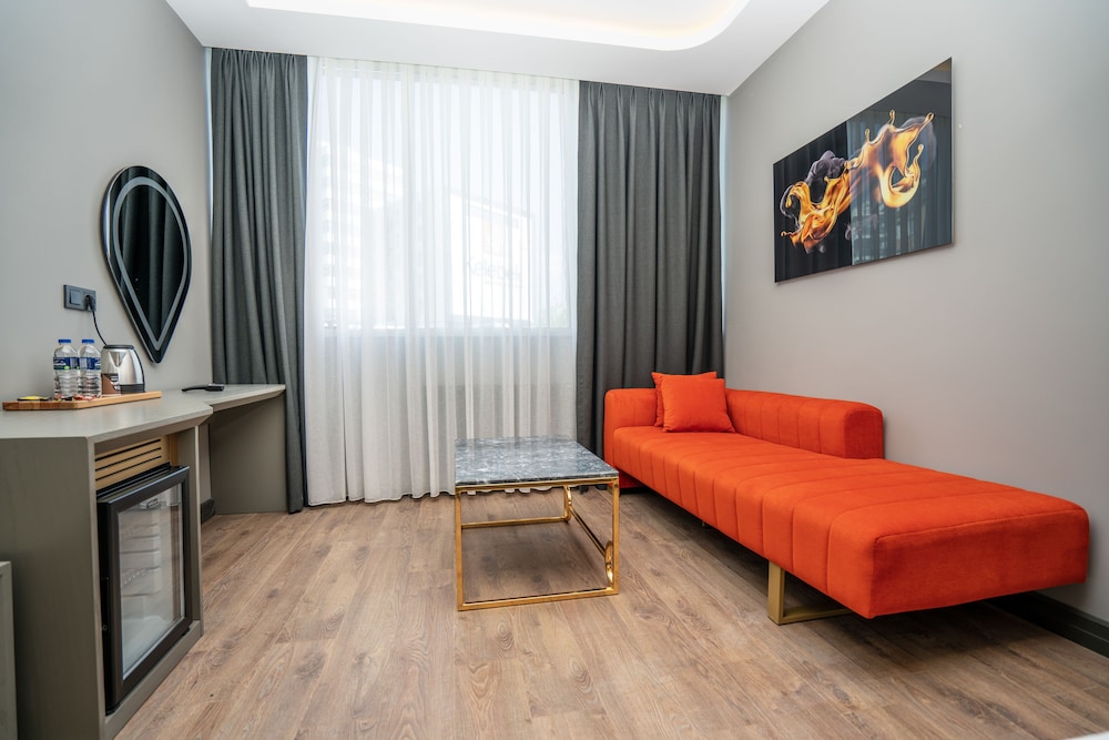 216 Ruby Süit - Image 15