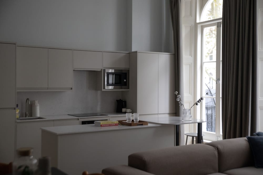 Gulaid House Knightsbridge by Bob W London