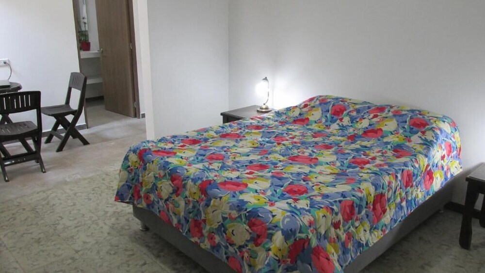 50N15 B&B