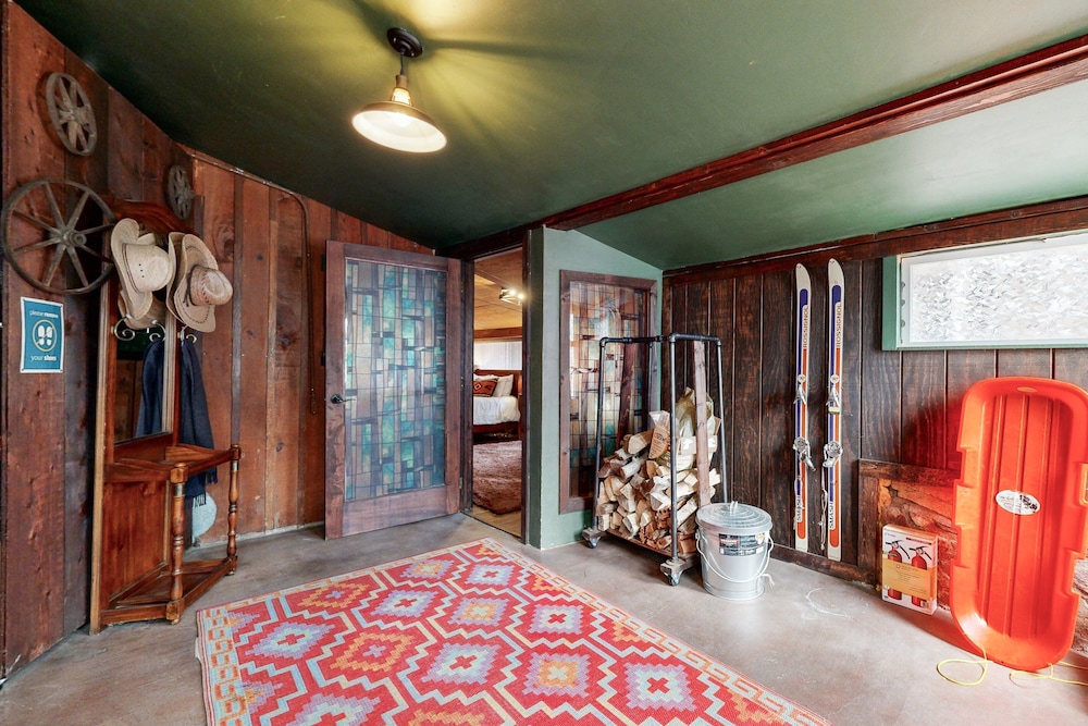 Hobbit House in Big Bear #166