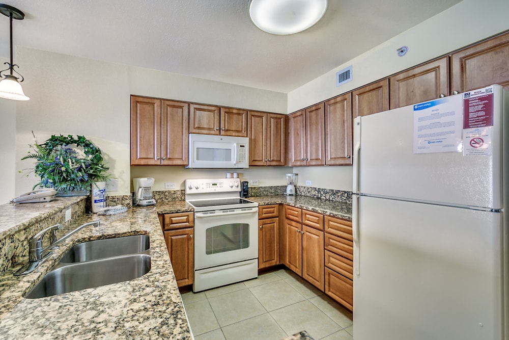 Tilghman Beach and Golf Resort by Condo-World