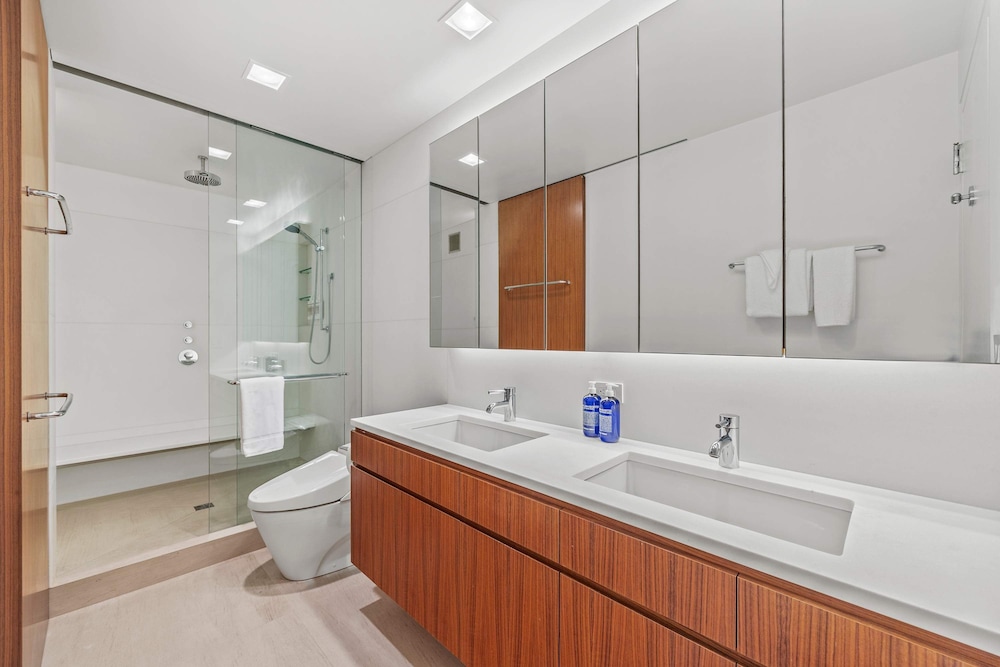 Prince by Rove Travel 2BR Soho Condo w Terrace