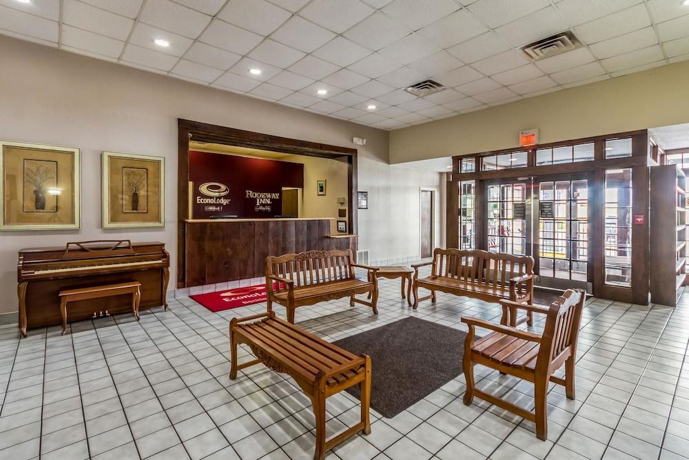 Beckley Vacations - Smart Extended Stay - Property Image 3