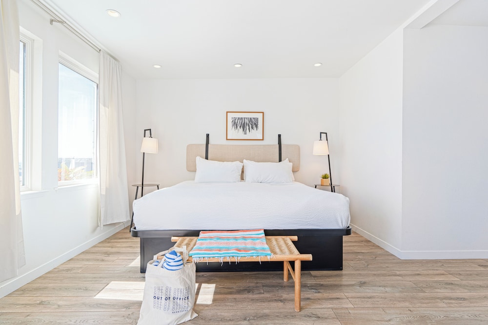 The Cayucan Bungalows by AvantStay Pet-Friendly Getaway Steps from Cayucos State Beach
