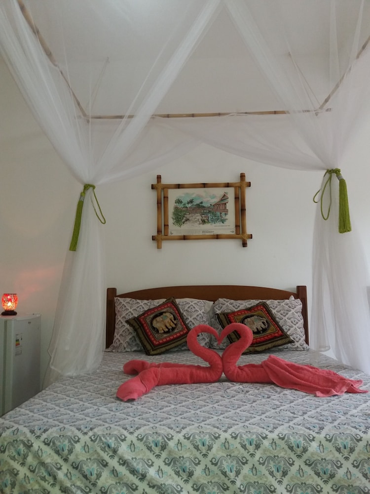 Bali Suites Itamambuca