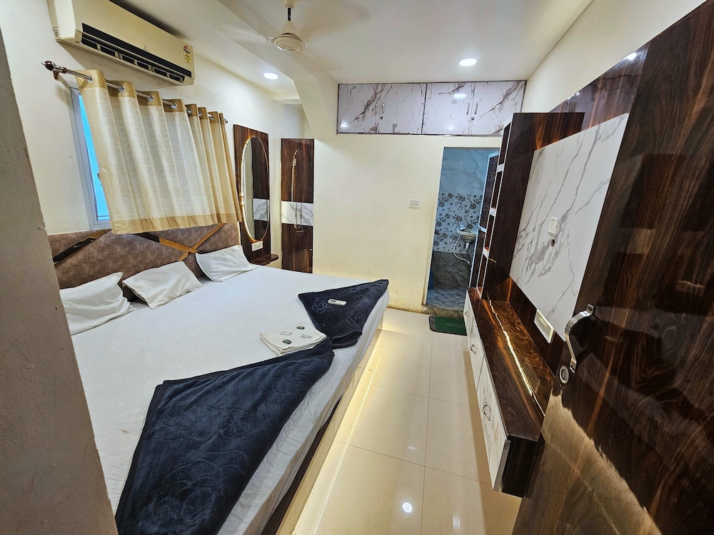 Hotel Aagman Palace - Near Mahakal Temple